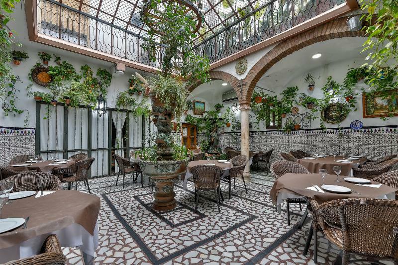 Hotel Las Palmeras By Vivere Stays Zafra Buitenkant foto